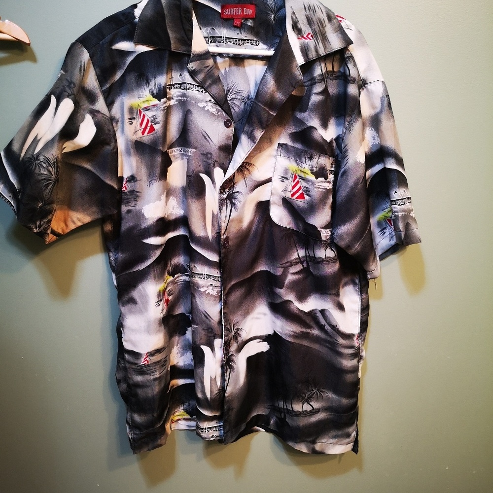SURFER BAY LOOSE Fitting Surfer shirt